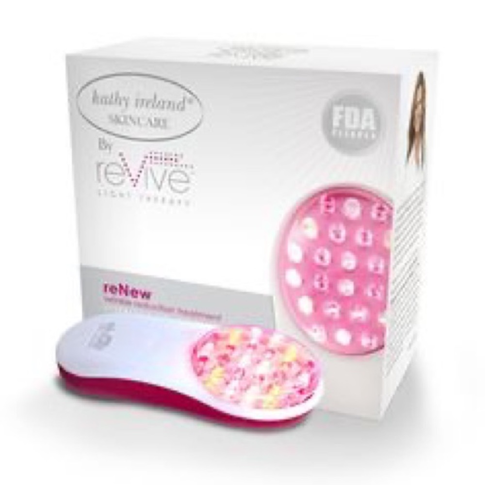 NWT ReVive LED Light Therapy Anti Aging Wrinkle